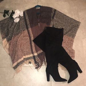 Pink checkered woven fringe poncho